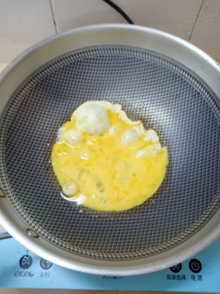 第2步(木耳炒鸡蛋的做法)