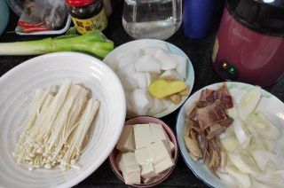 第2步(海鲜豆腐煲的做法)