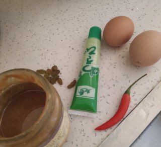 第1步(酱鸡蛋的做法)