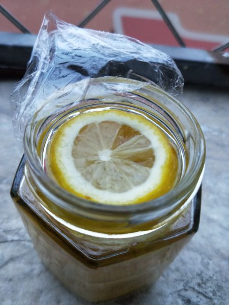第4步(蜂蜜柠檬的做法)