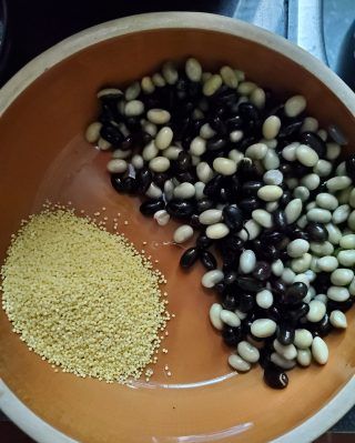第1步(小米豆浆的做法)