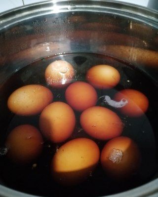 第4步(五香茶叶蛋的做法)