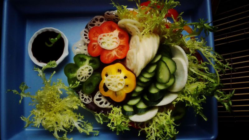 第6步(一起来补钾,心情愉悦no心烦丨生菜拼盘 · 圆满素食的做法)