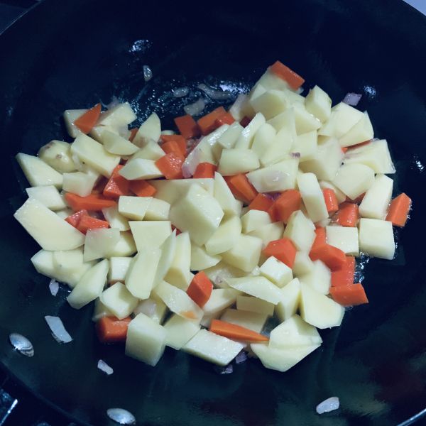 第2步(咖喱土豆的做法)