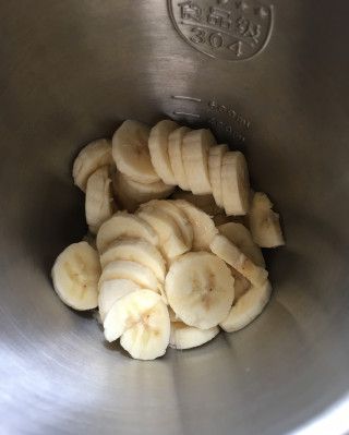 第3步(香蕉奶昔的做法)