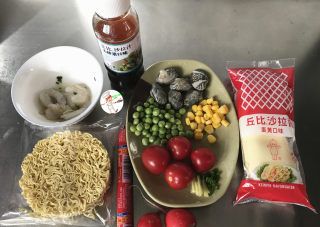 第1步(网红海鲜沙拉炒面的做法)