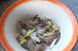 第4步(海鲜砂锅煲的做法)