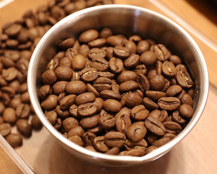 家庭手网烘焙咖啡豆成品图