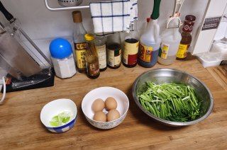 第1步(韭菜炒鸡蛋的做法)