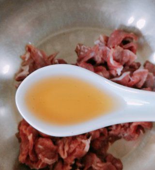 第1步(黑椒牛肉的做法)