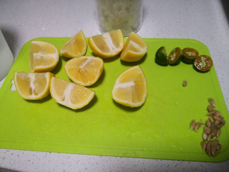 第2步(金桔柠檬汁的做法)