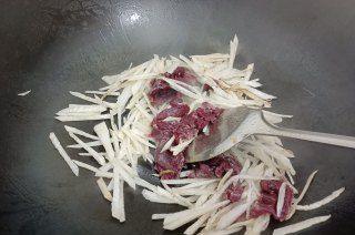 第3步(萝卜牛肉的做法)