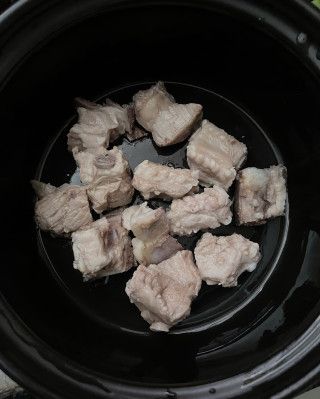 第4步(海带黄豆排骨汤的做法)