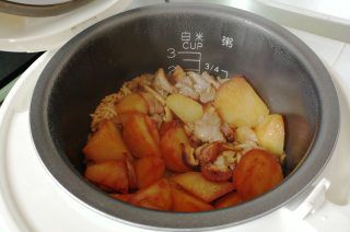 第7步(土豆焖饭的做法)
