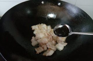 第6步(蒜苗回锅肉的做法)
