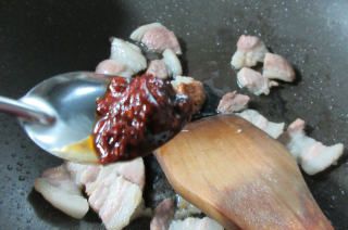 第6步(老豆腐盐煎肉的做法)