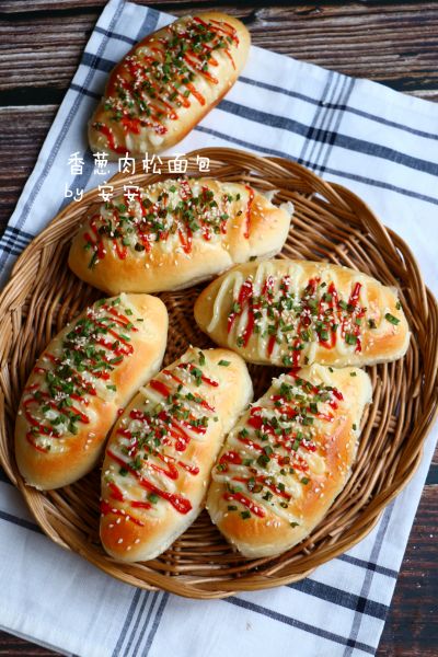 烫种香葱肉松面包的做法 菜谱大杂烩 烫种香葱肉松面包的做法 菜谱大杂烩