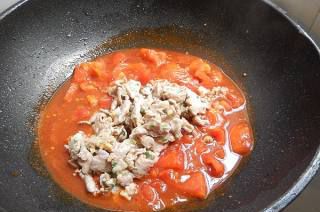 第6步(番茄肉片盖饭的做法)