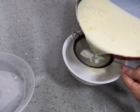 第3步(烘培必做的下午茶点心烤牛奶的做法)
