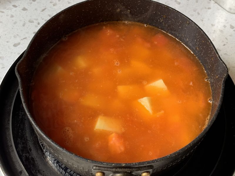 第7步(好喝开胃❗️连汤汁都不剩的番茄土豆肥牛汤。的做法)
