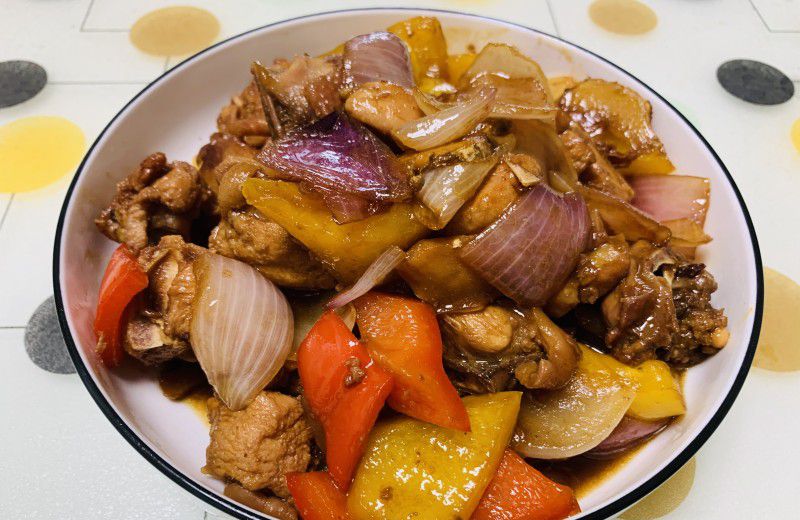 洋葱炒鸡肉成品图