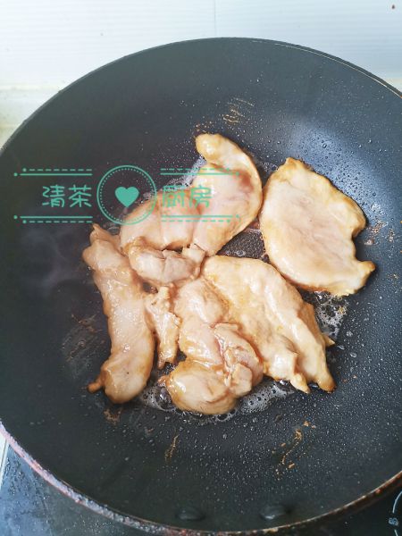 第6步(香煎鸡胸肉的做法)