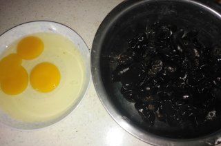 第1步(木耳炒鸡蛋的做法)