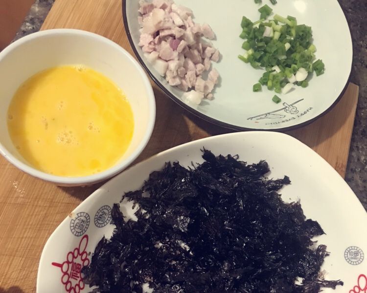 第1步(紫菜炒饭的做法)