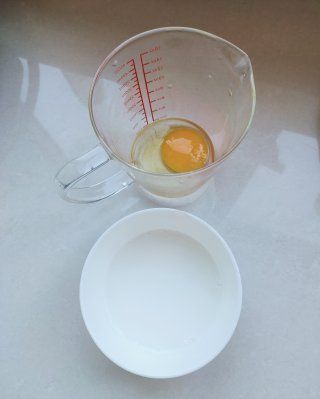 第2步(黄瓜西红柿鸡蛋汤的做法)