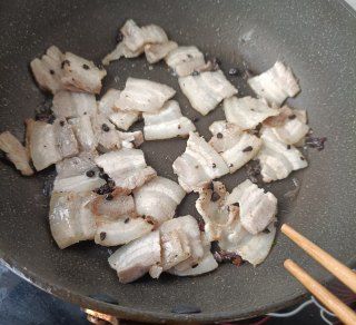 第8步(豉香薤白回锅肉的做法)