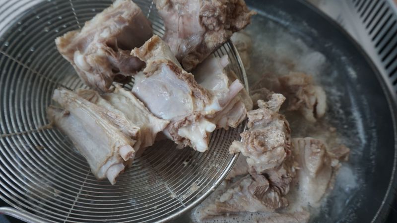 羊排炖萝卜