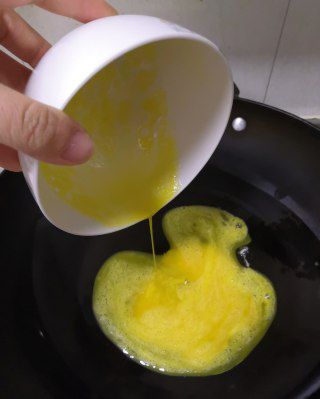 第2步(西红柿炒鸡蛋的做法)
