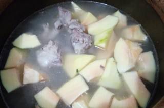 第3步(木瓜排骨汤的做法)