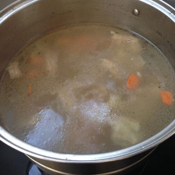 第5步(胡萝卜排骨汤的做法)