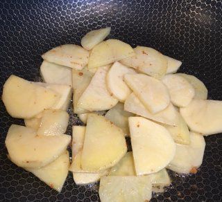 第2步(青椒土豆片的做法)