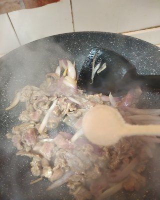 第5步(洋葱炒牛肉的做法)