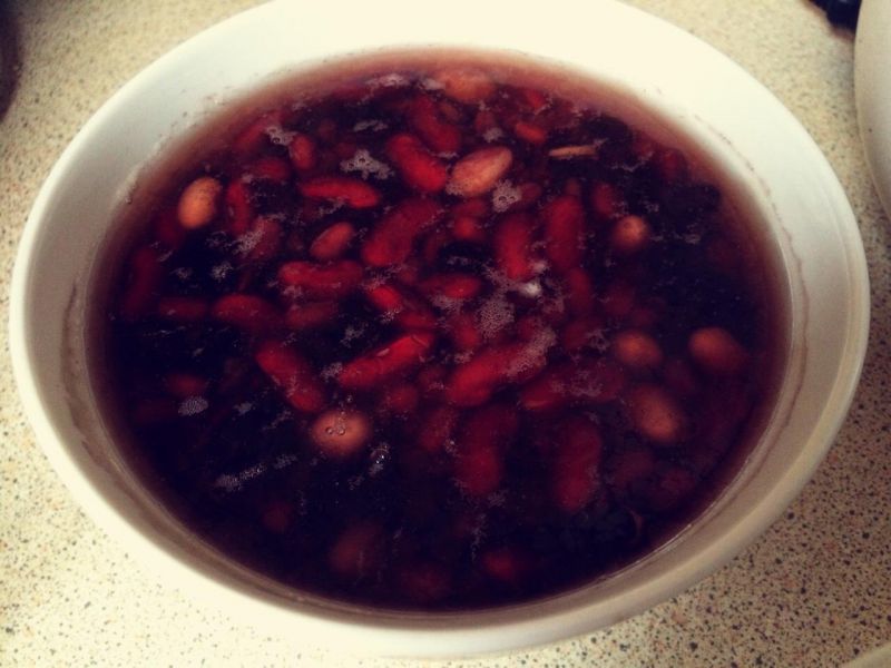 第4步(五谷杂粮粥-红豆黑豆薏米红莓豆芸豆及小米等的做法)