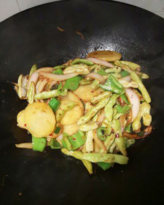 第7步(干锅土豆片的做法)