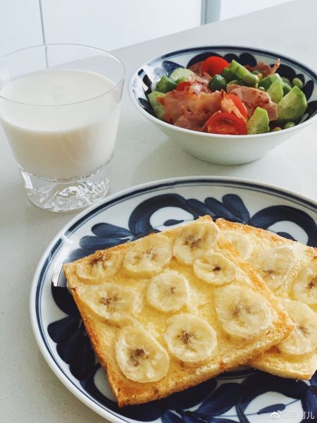 第7步(周二（星期二）早餐：香蕉黄油烤吐司+果蔬沙拉的做法)