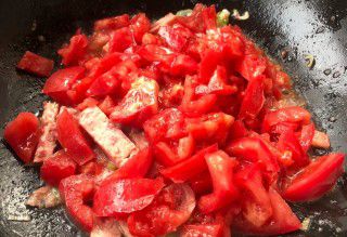 第8步(番茄午餐肉炒年糕的做法)
