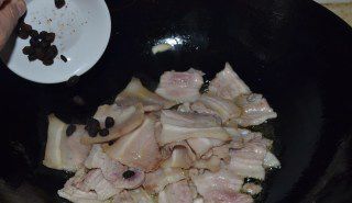 第3步(川味盐煎肉的做法)