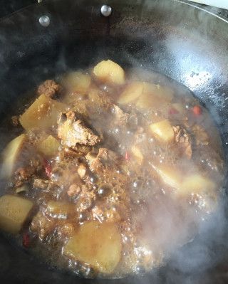 第5步(土豆烧排骨的做法)
