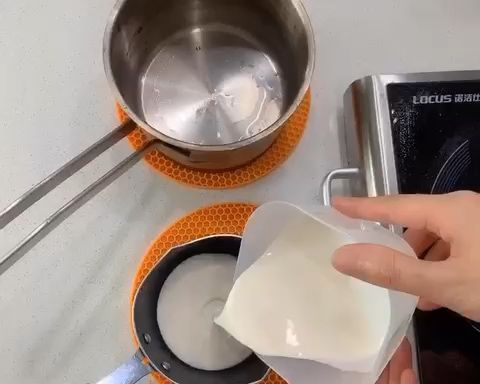 第1步(焦糖酱做法 焦糖奶油做法 caramel sauce  麦mai烘焙工作室的做法)