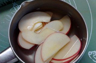 第3步(肉桂苹果奶茶的做法)