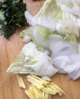 第9步(“白菜”白菜炒猪肝的做法)