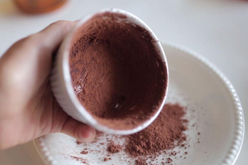 第9步(焦糖巧克力熔岩蛋糕的做法)