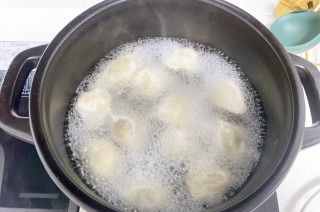 第4步(鸡蛋煎饺的做法)