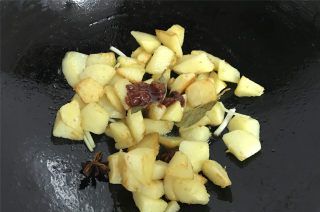 第6步(腐乳土豆的做法)