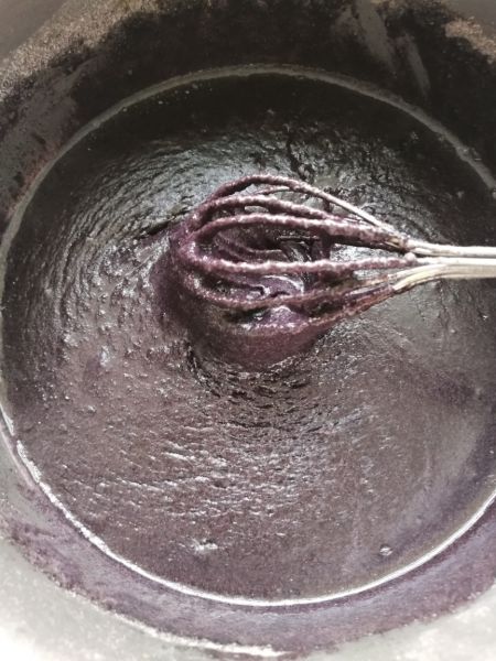 第8步(黑米蒸蛋糕的做法)