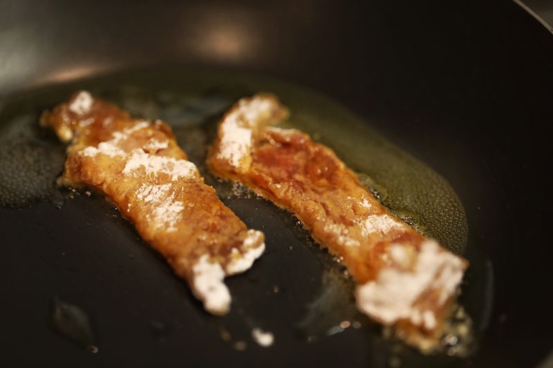 第6步(豚肉生姜烧—日式家庭料理的做法)